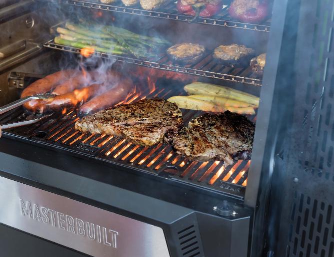 built Gravity Series 560 Digital Charcoal Grill + Smoker Black