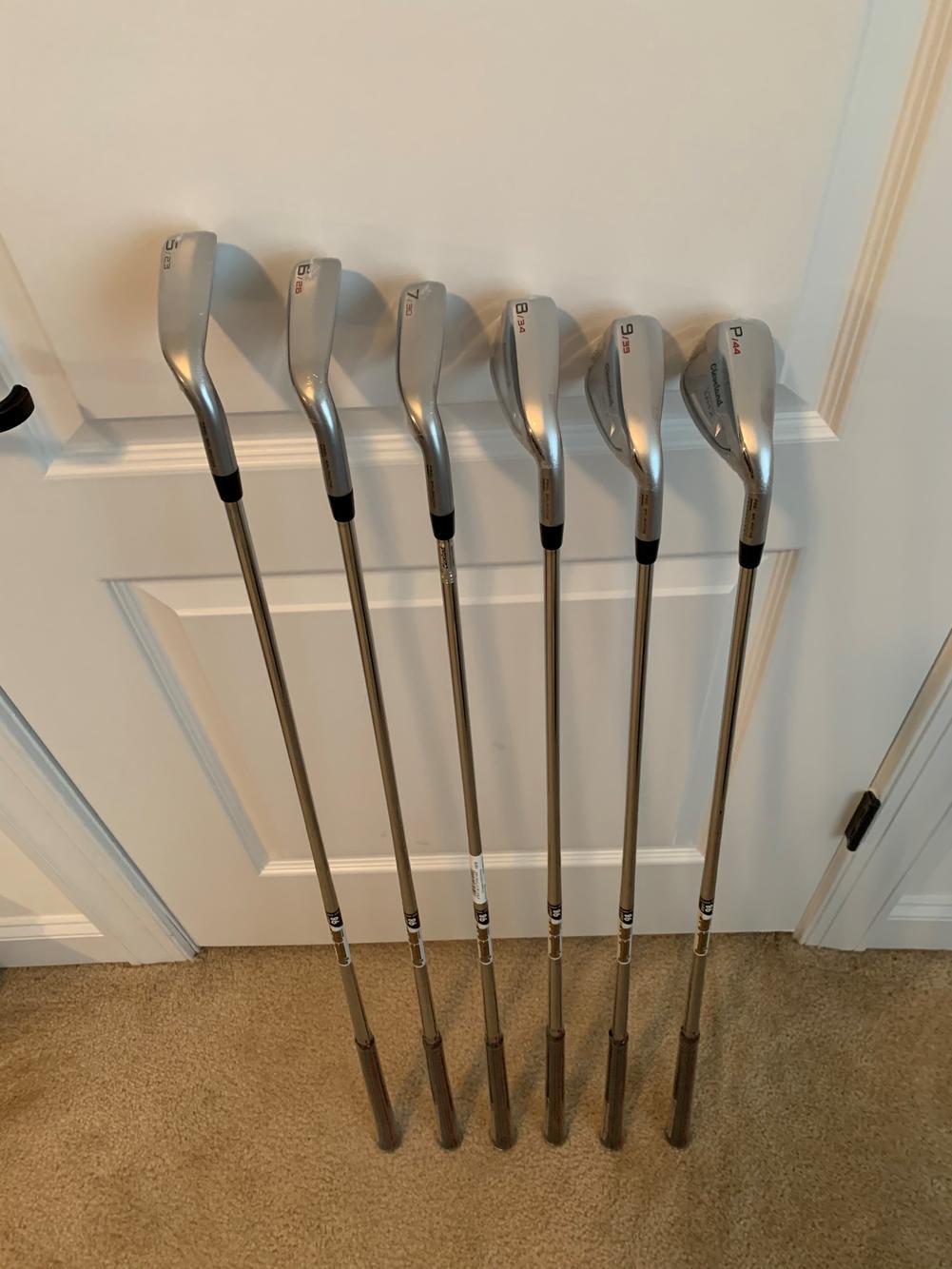 New Men's Cleveland Launcher UHX 5-PW Iron Set Right Regular Flex DST 98 Steel