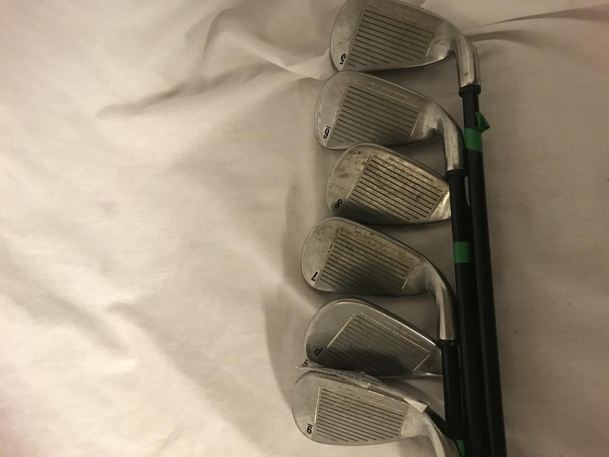 Used Women's Callaway Big Bertha Gems Right Handed Iron Set Graphite Shaft