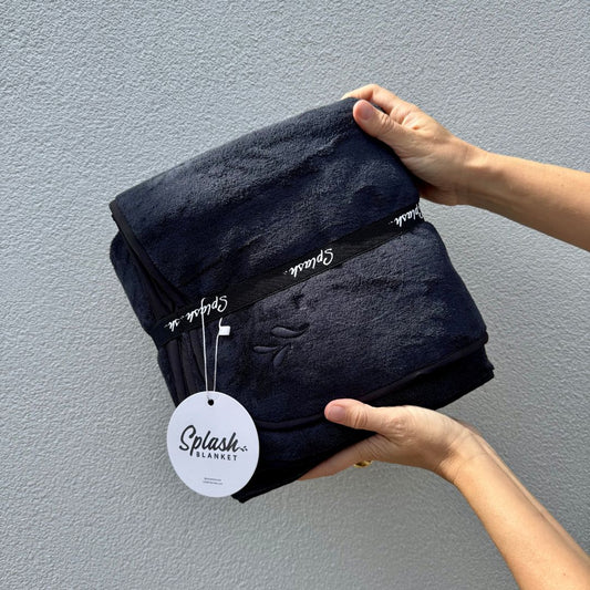 Hooded Splash Towel - Black