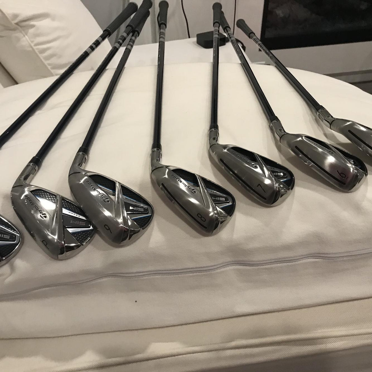 Men's Right Handed SIM Max Senior Flex Graphite Shaft Iron Set
