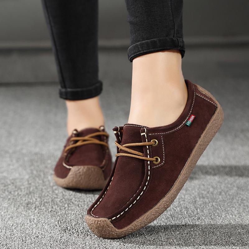 2021 Women's New Casual Comfortable Flat Mother Outdoor Walking Shoes