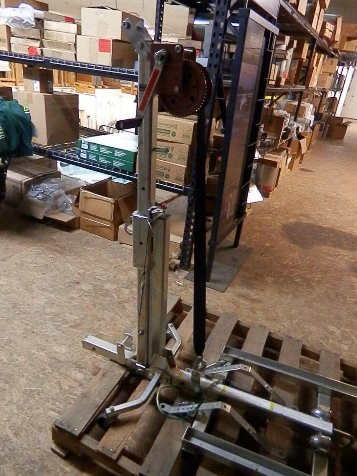 Tailgater (RV/Truck hitch WITHOUT Egg)