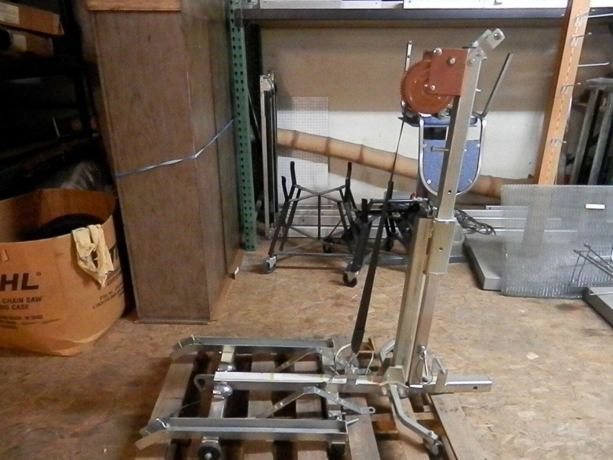 Tailgater (RV/Truck hitch WITHOUT Egg)