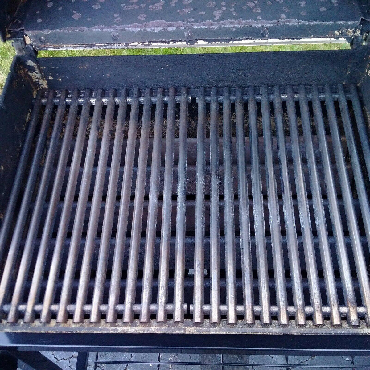 Genesis Gold C LP Gas Grill