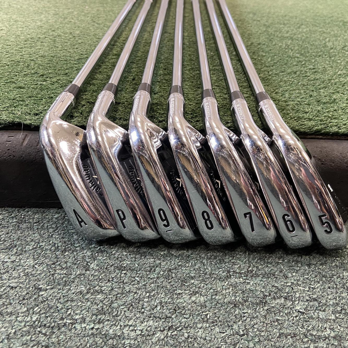 Men's Right Handed Apex MB Stiff Flex Steel Shaft Iron Set