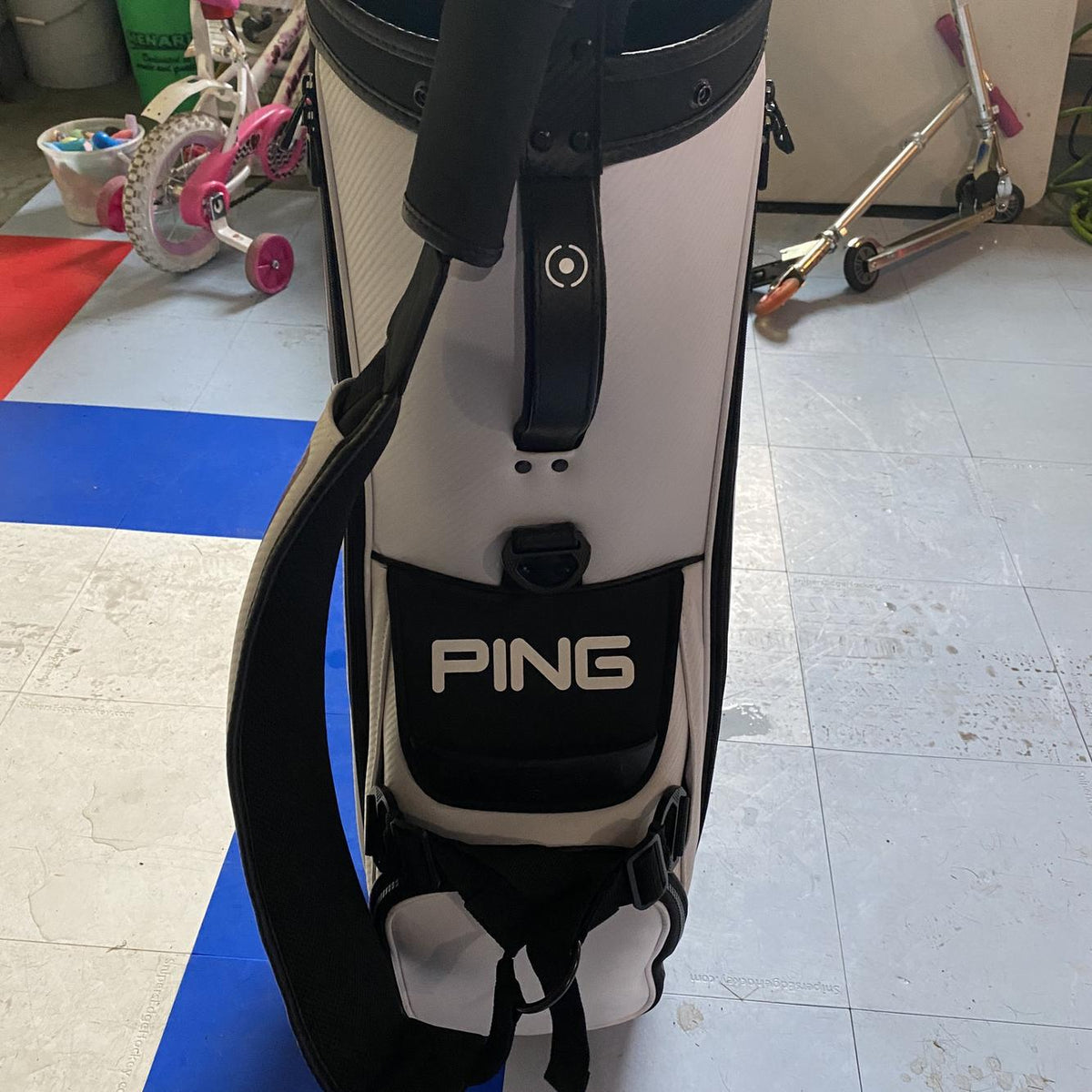 White Unisex Ping Tour Staff Bag