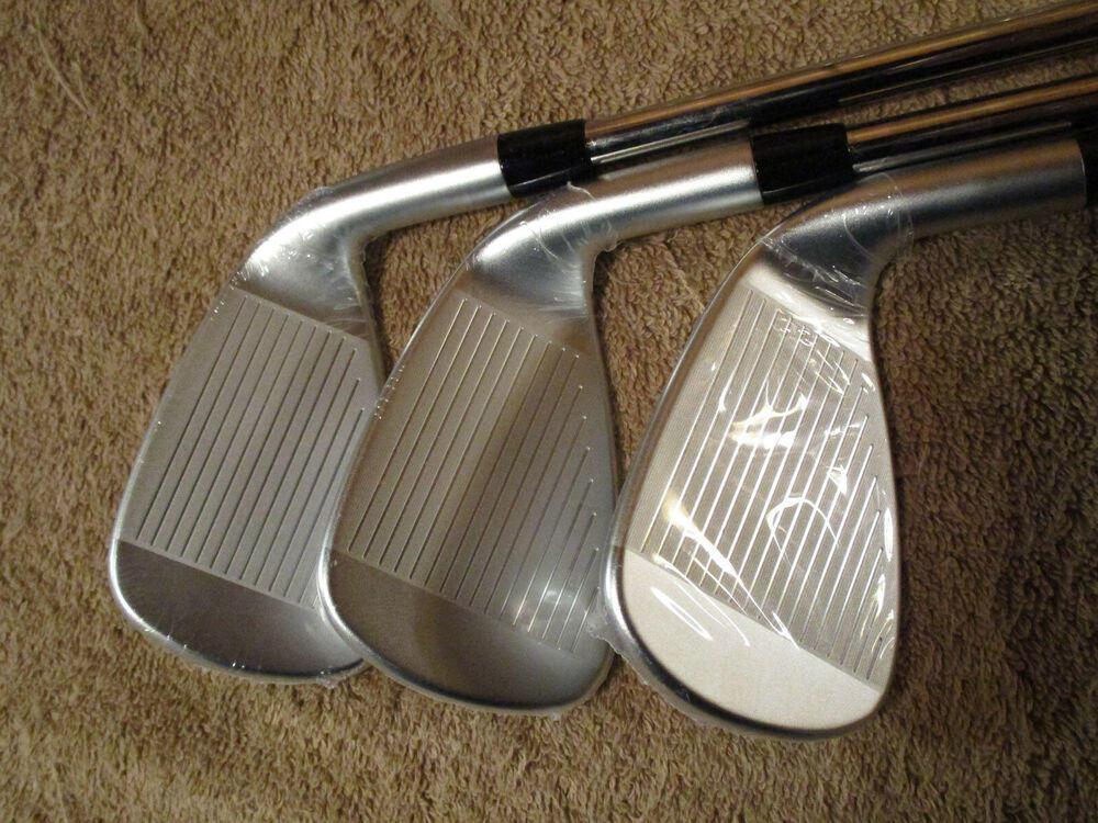New Cleveland Launcher UHX Steel Iron Set 4-PW, True Temper DST 98 Regular LH