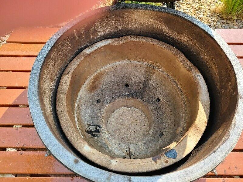 LargeExcellent condition ,BGE tablemany accessories. SOLD