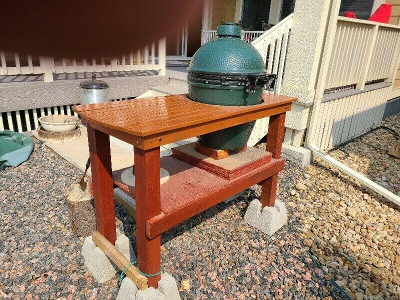 LargeExcellent condition ,BGE tablemany accessories. SOLD