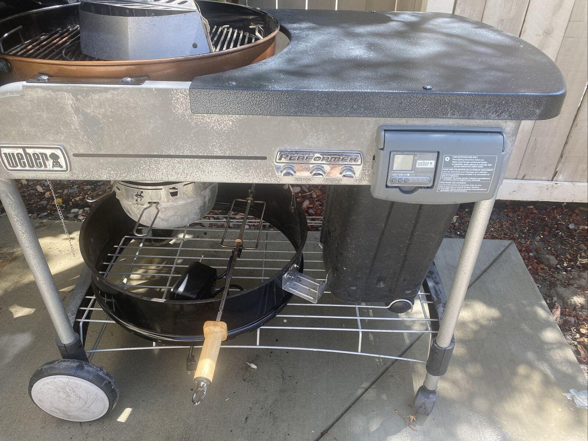 weber performer deluxe Charcoal Grill. Copper.