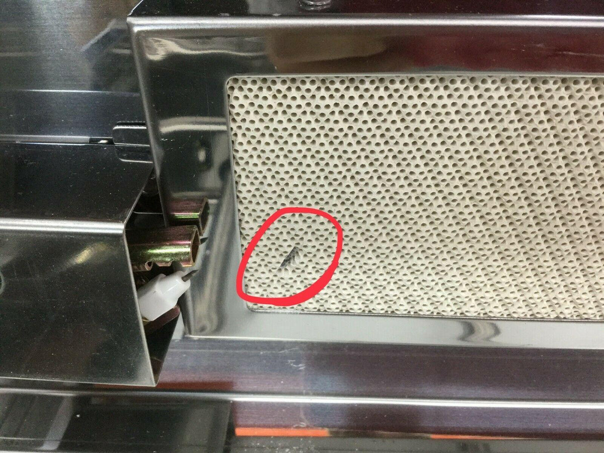 Napoleon 605 Natural Gas Grill w/ Infrared Bottom & Rear Burners, Stainless