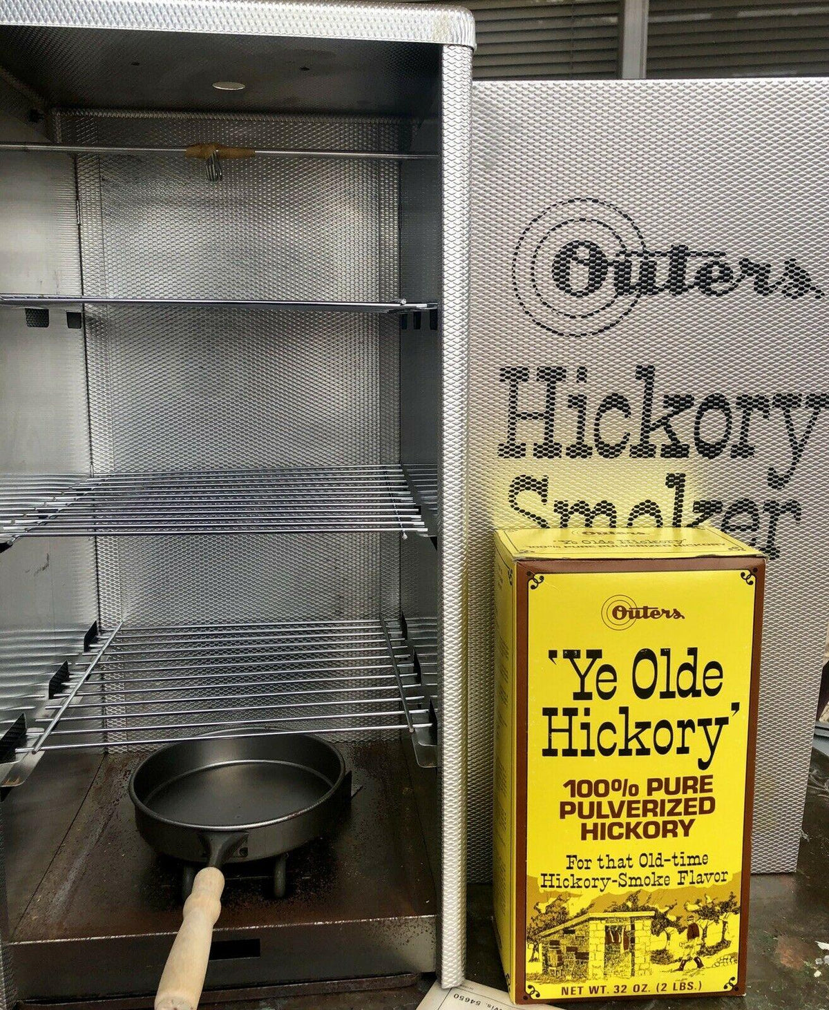Vintage Outers Electric Hickory Smoker For Smoking And Curing Fowl, Meat & Fish