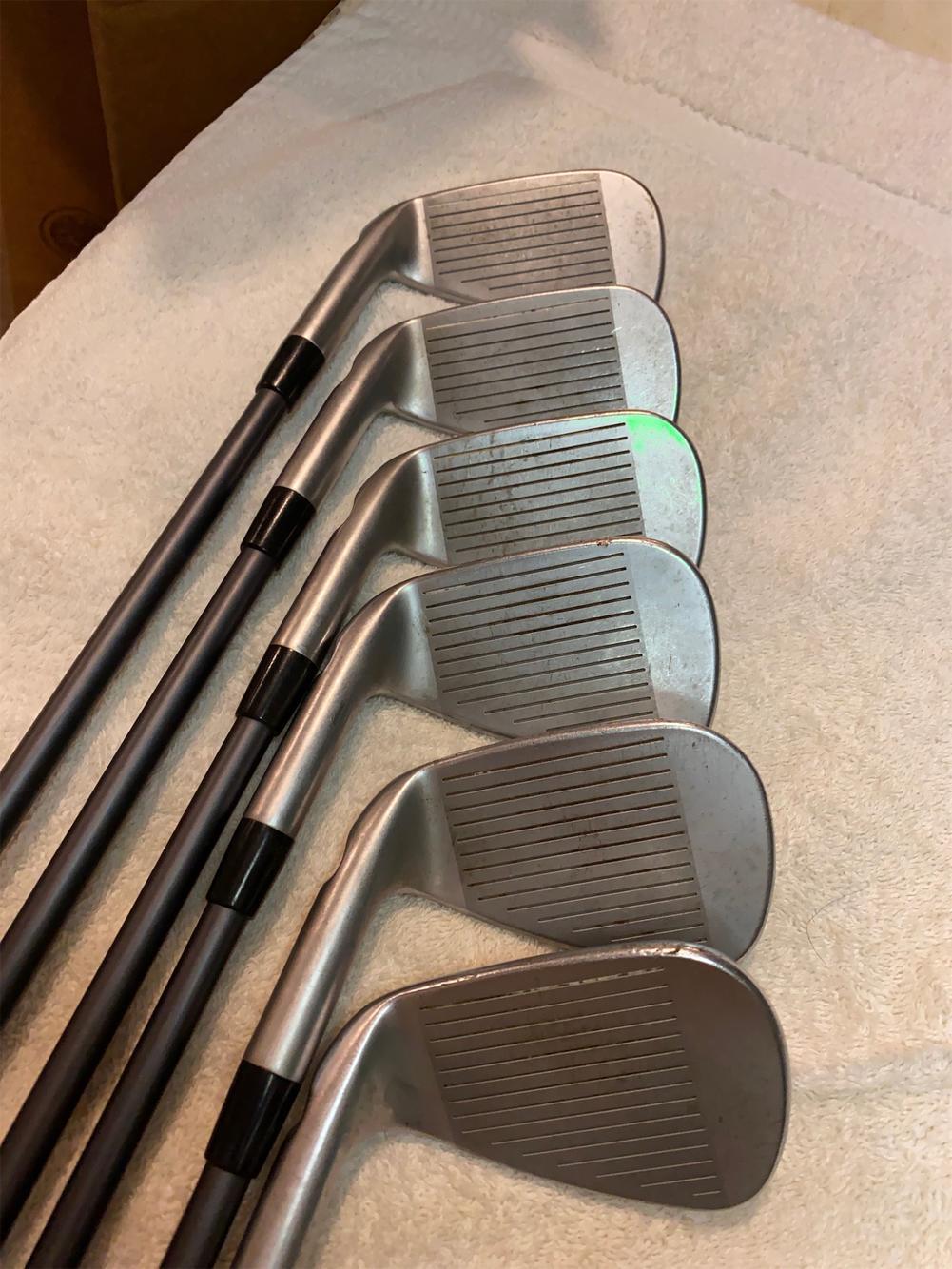 Used Right Handed iBlade Stiff Flex Graphite Shaft Iron Set