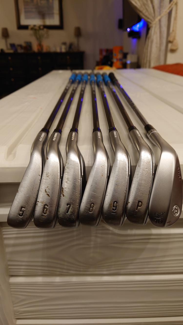 Used Men's Callaway Right Handed Apex CF16 Iron Set Stiff Flex Graphite recoil Shaft