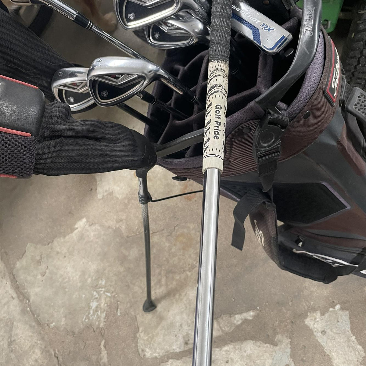 Men's Right Handed R9 Stiff Flex Steel Shaft Iron Set