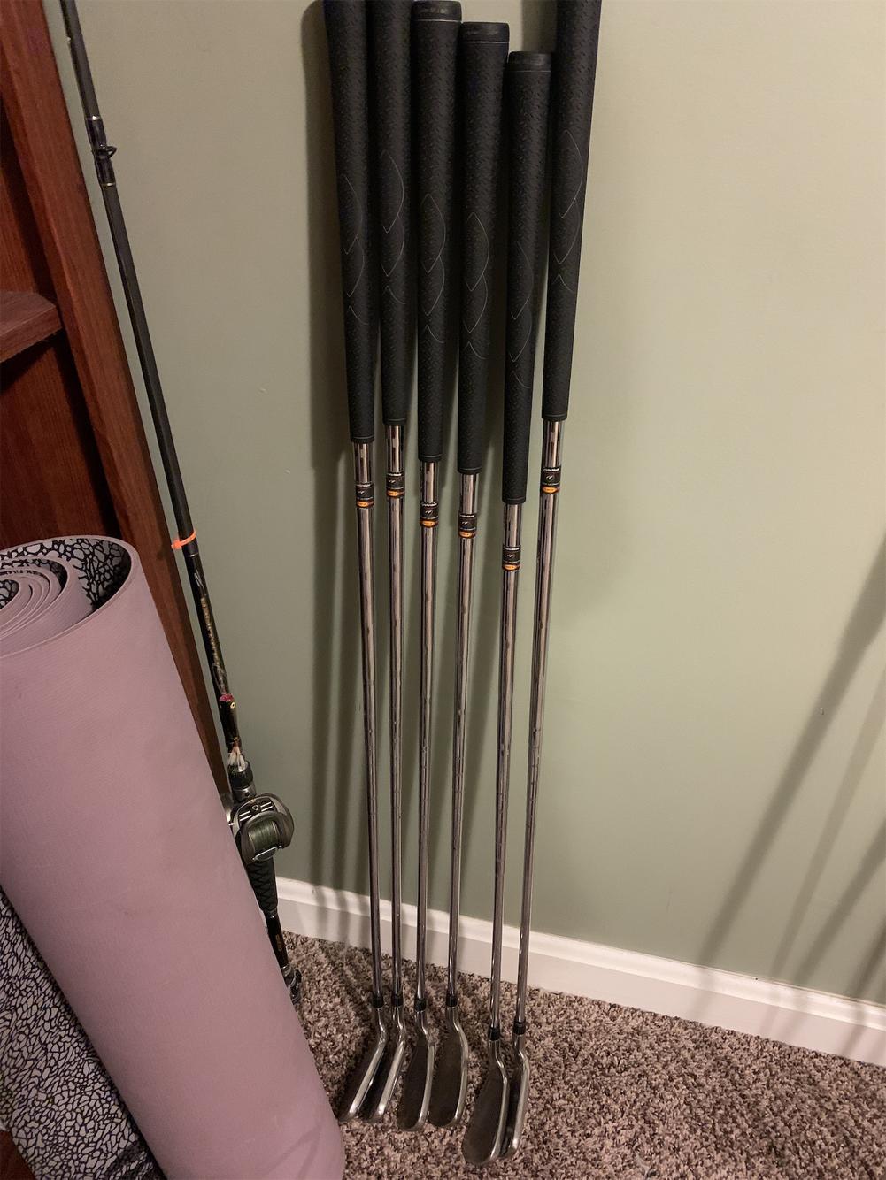 Men's Left Hand R7 XD Regular Flex Steel Shaft Iron Set