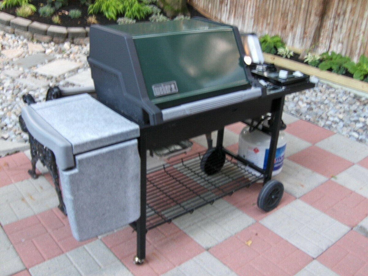 WEBER GAS GRILL GENESIS SILVER C WITH SIDE BURNER AND PROPANE TANK AND COVER