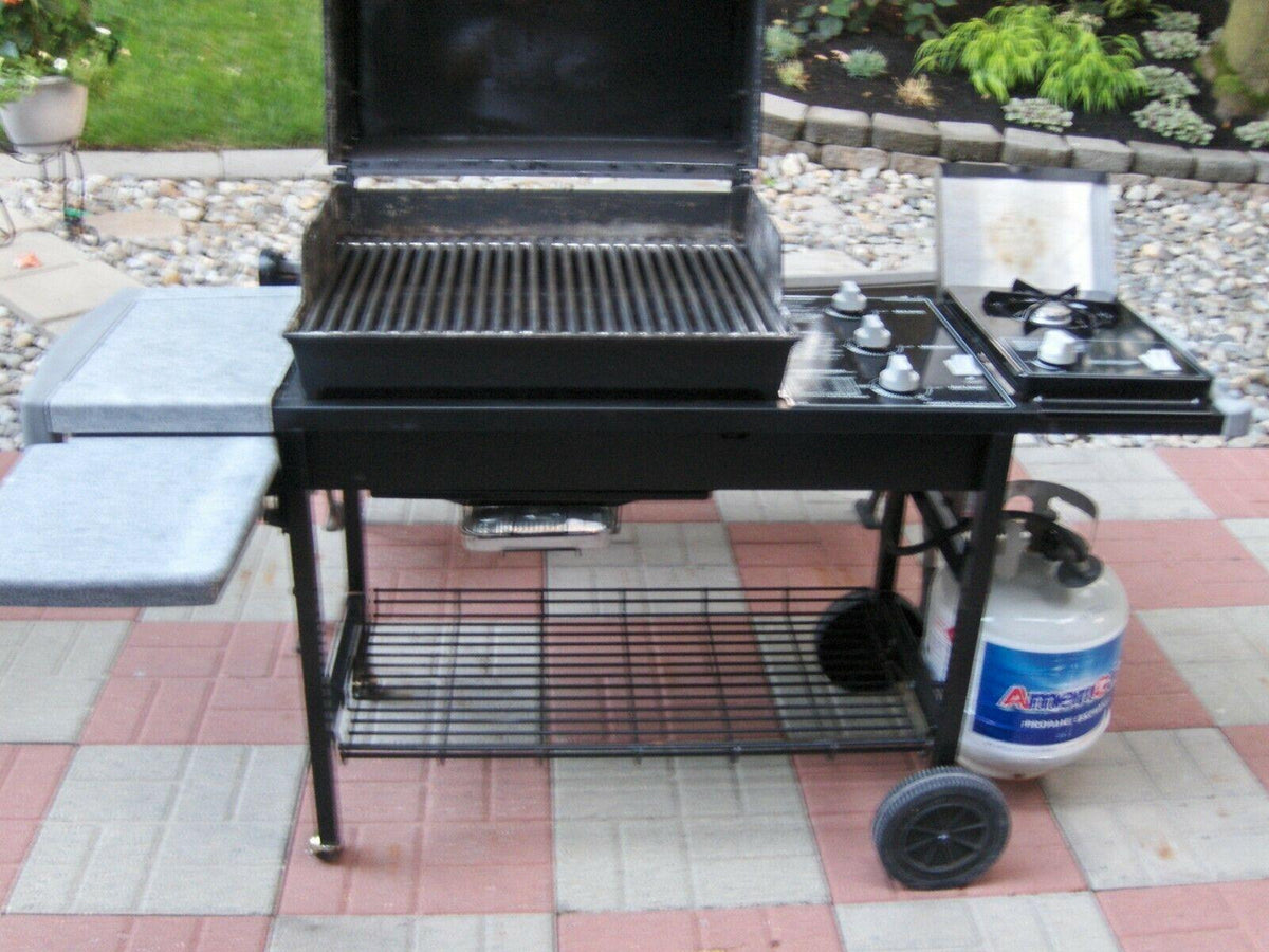 WEBER GAS GRILL GENESIS SILVER C WITH SIDE BURNER AND PROPANE TANK AND COVER