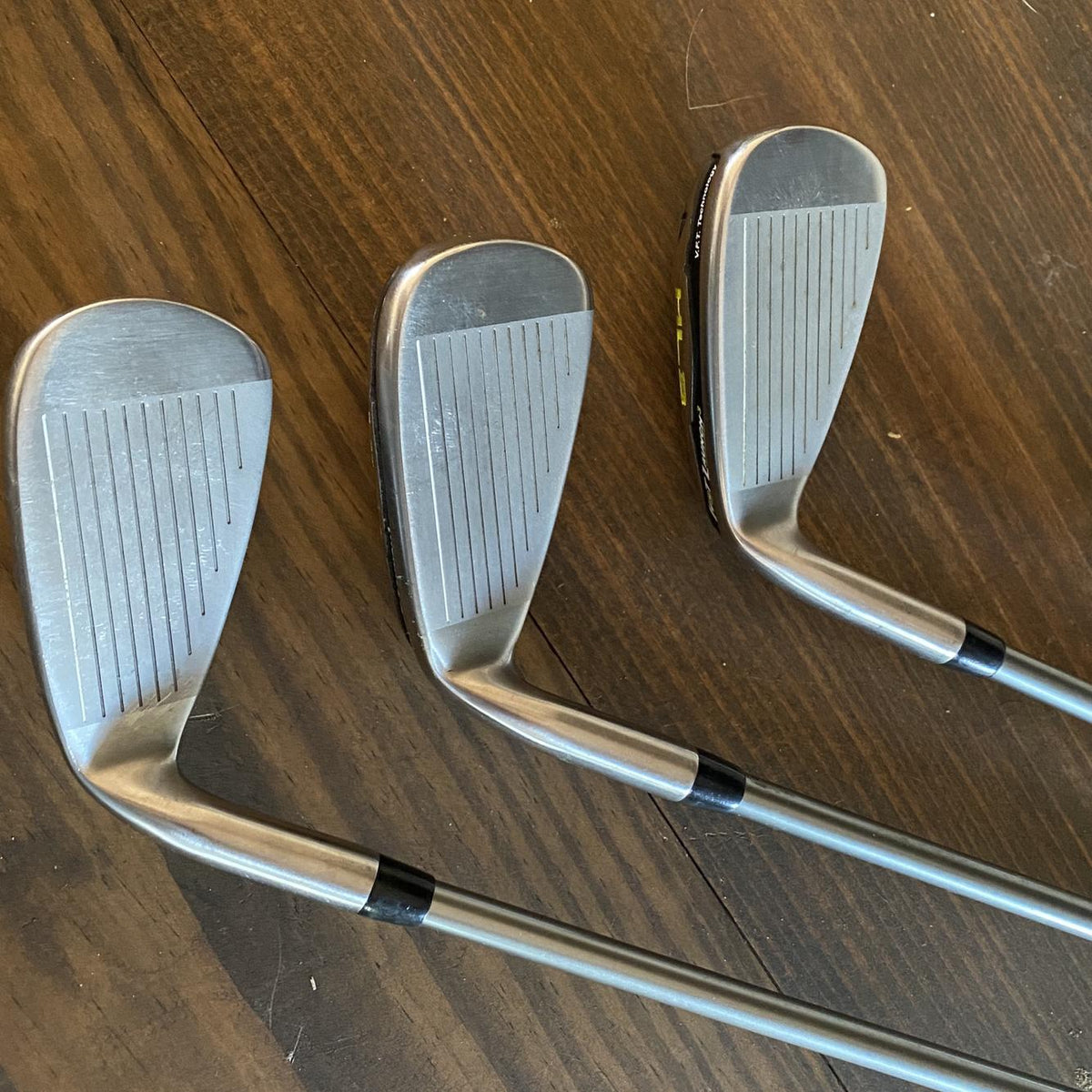 Used Right Handed Regular Flex Graphite Shaft Iron Set