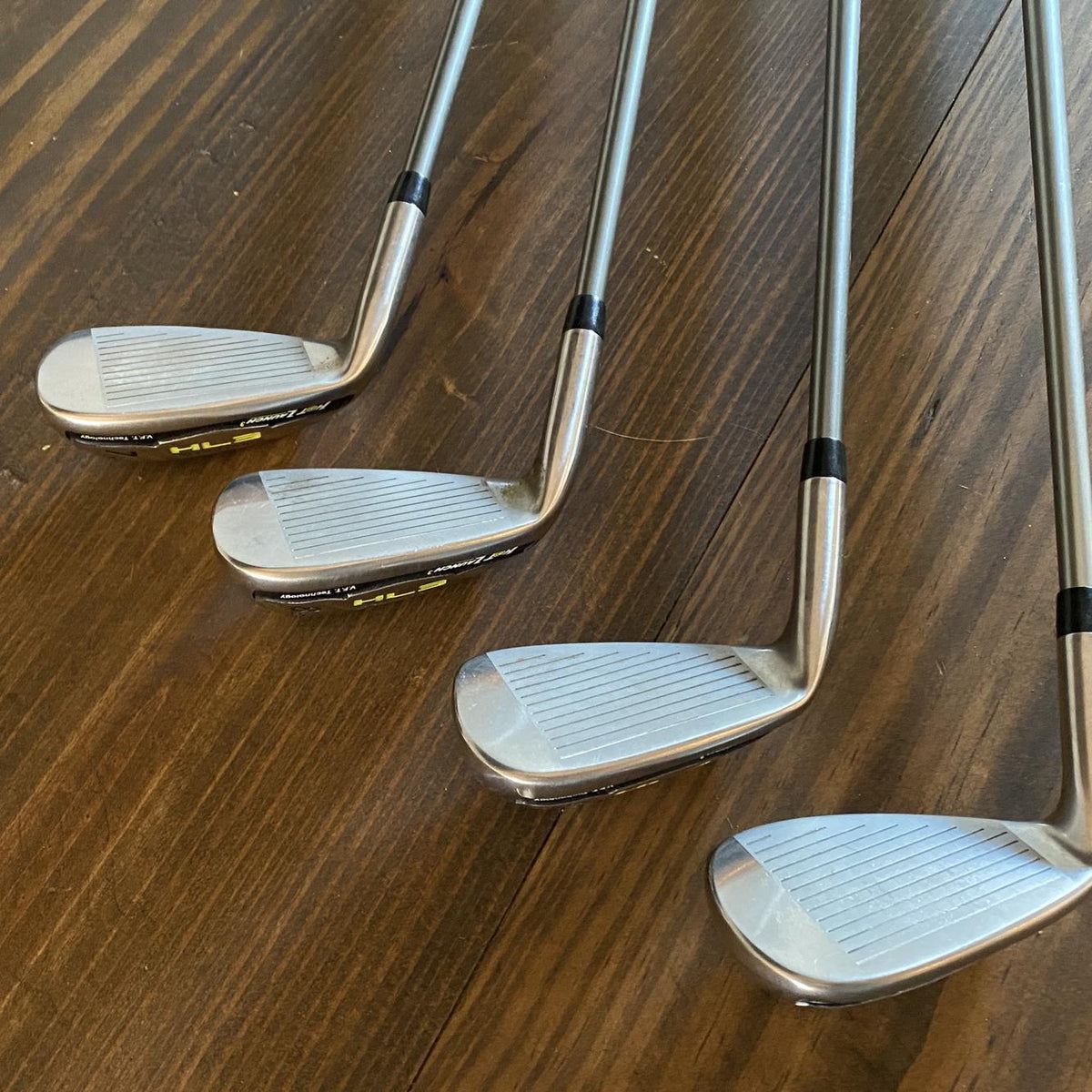 Used Right Handed Regular Flex Graphite Shaft Iron Set