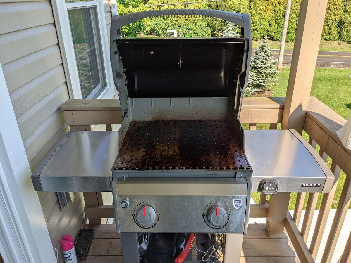 Spirit II E-210 2-Burner Propane Gas Grill - Black