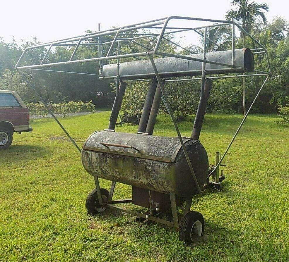 Wood or Charcoal Barbecue/Smoker