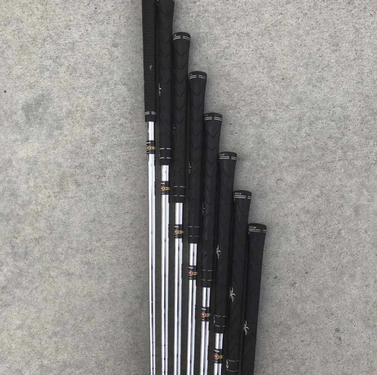 Men's Right Handed R7 Regular Flex Steel Shaft Iron Set