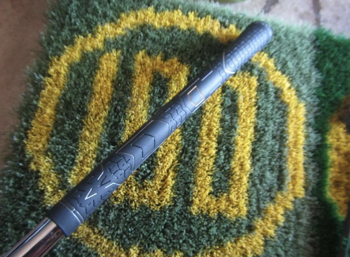 Men's Right Handed R7 Regular Flex Steel Shaft Iron Set