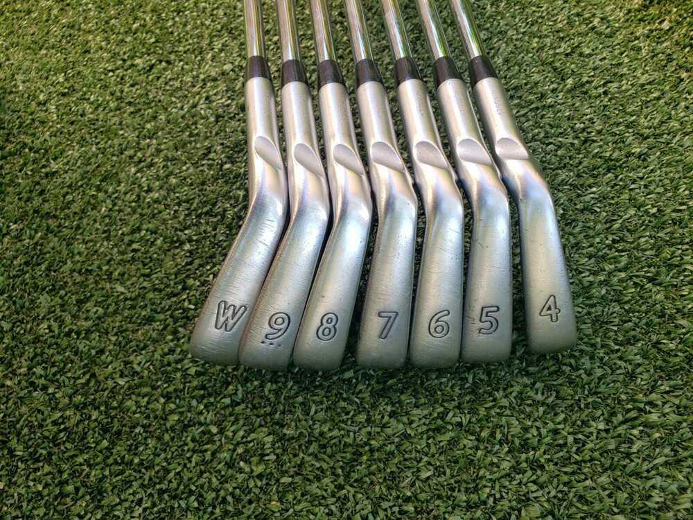 Ping iBlade White Dot , 3* upright 4-W Iron Set,RH,Ping Regular Steel ,Great!