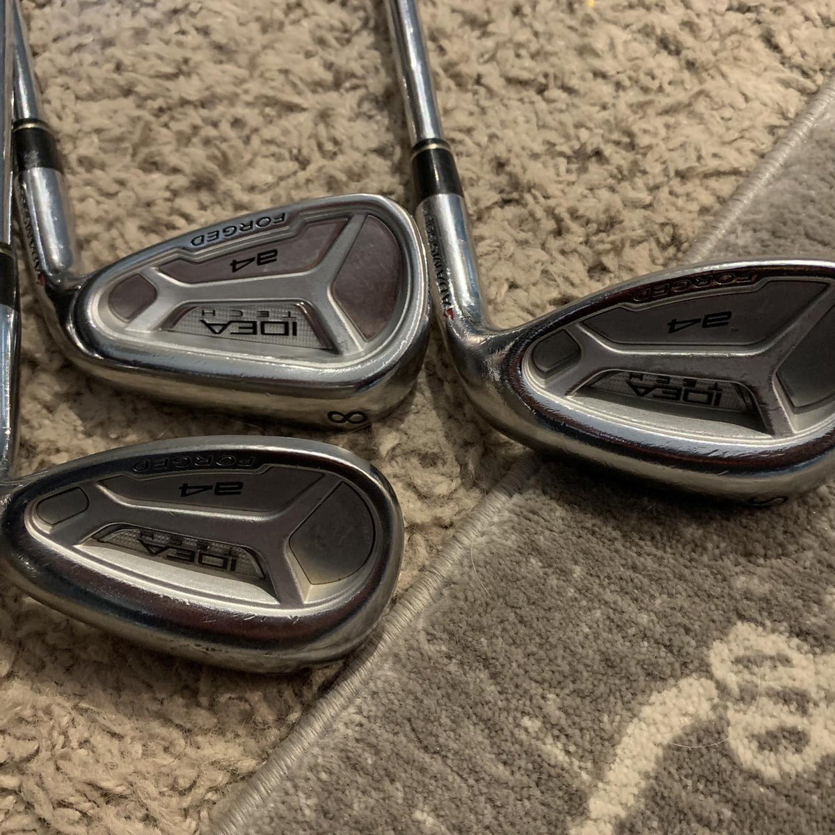 Men's Right Handed Idea Tech A4 Extra Stiff Flex Graphite/Steel Shaft Iron Set