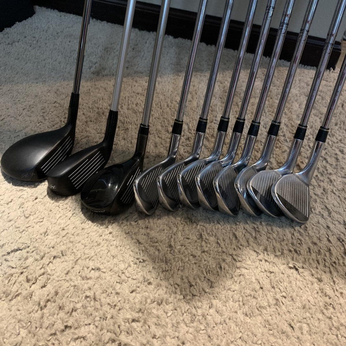 Men's Right Handed Idea Tech A4 Extra Stiff Flex Graphite/Steel Shaft Iron Set
