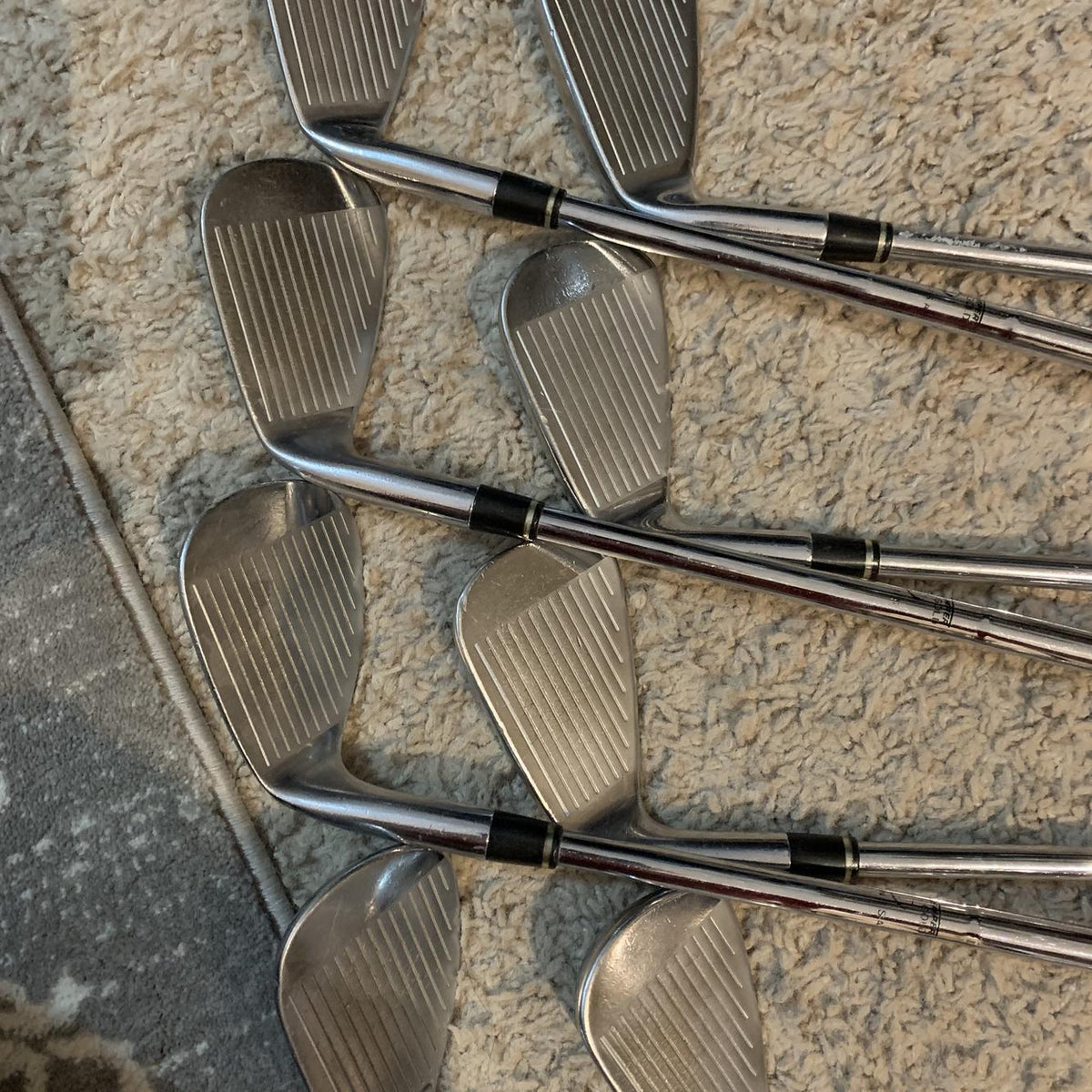 Men's Right Handed Idea Tech A4 Extra Stiff Flex Graphite/Steel Shaft Iron Set