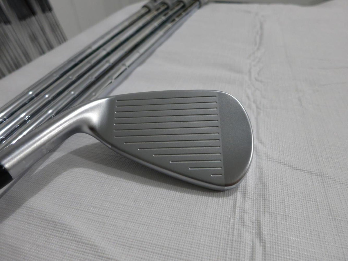 Mizuno JPX-921 Hot Metal Iron Set - 4-GW - NS Pro 950 NEO Regular Steel - NEW