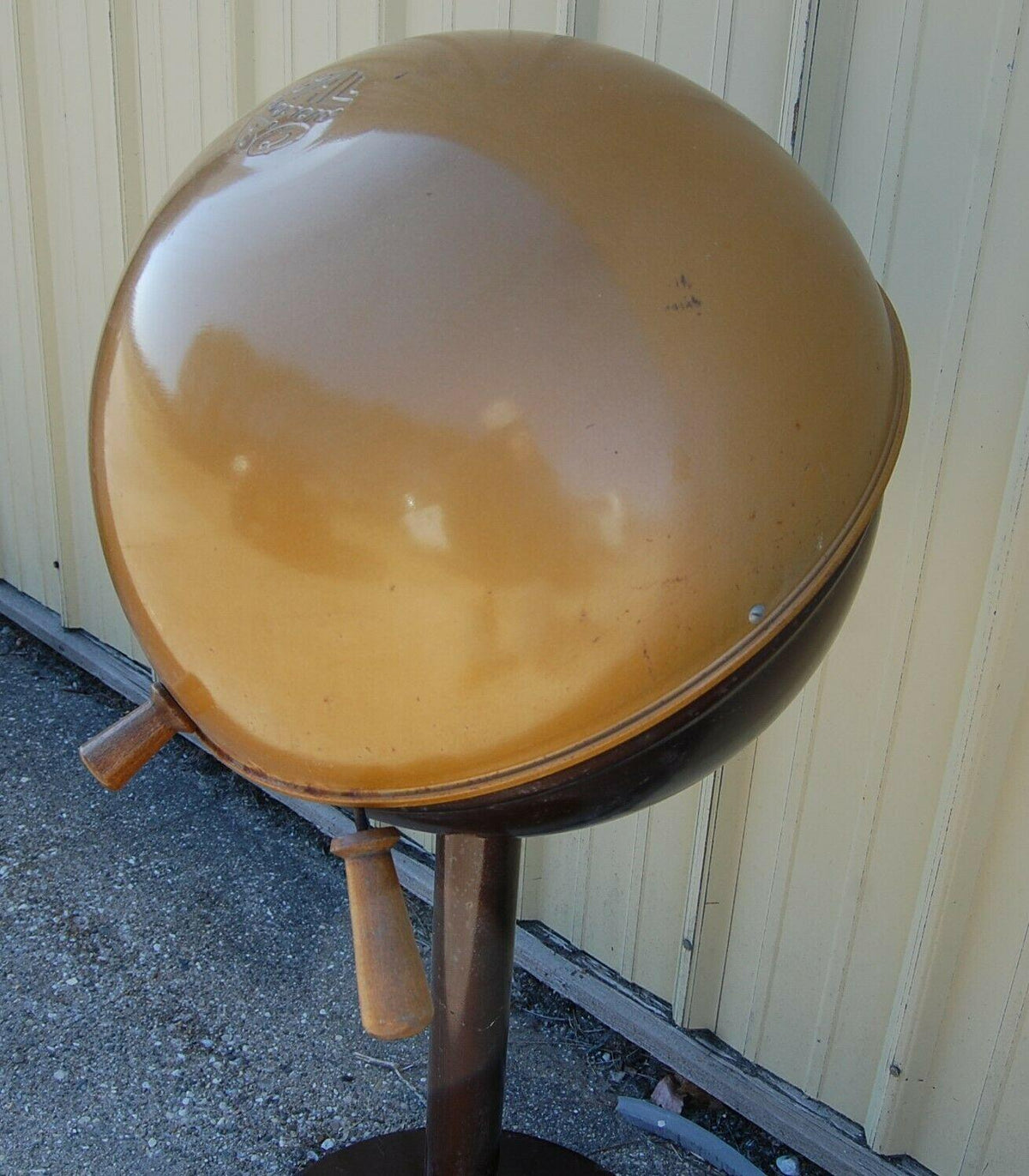 Rare Vtg 1960s Shepherd BQ BBQ Charcoal Grill, Brown & Copper, Wood Handle