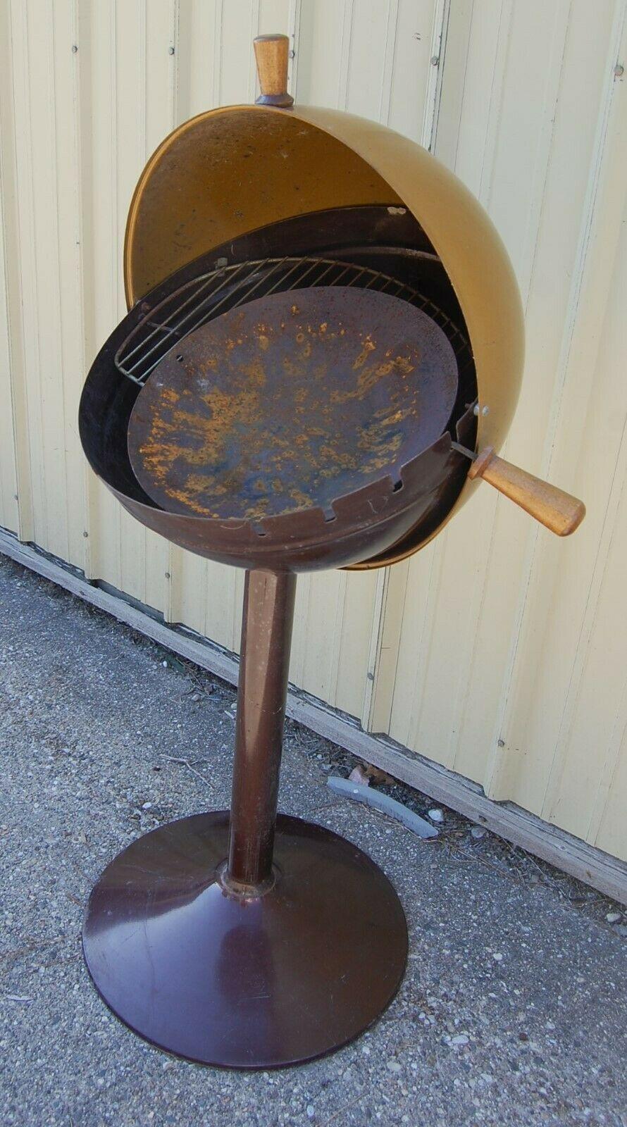Rare Vtg 1960s Shepherd BQ BBQ Charcoal Grill, Brown & Copper, Wood Handle