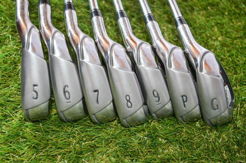 Wilson Staff	D 200	Iron Set	Right Handed	38"	Steel	Stiff	New Grip