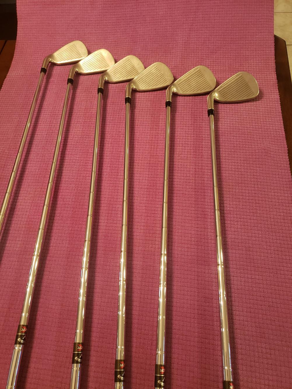 Callaway RAZR X Irons P-5