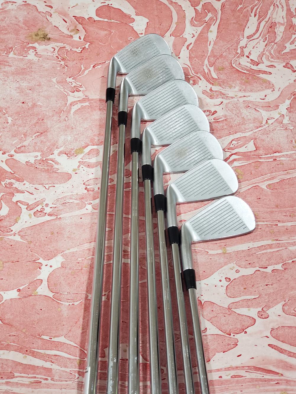Mizuno JPX 900 Tour Iron Set 4i-PW