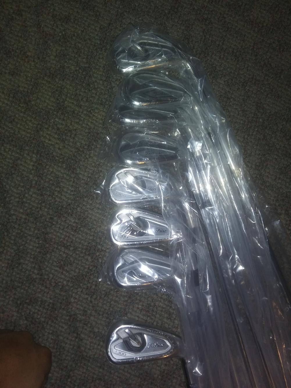 NEW TITLEIST 00 N SET