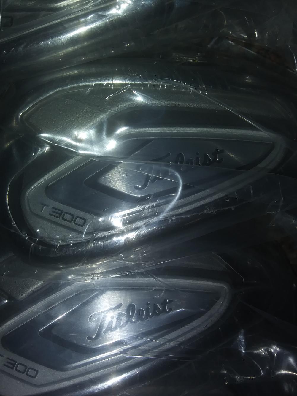 NEW TITLEIST 00 N SET