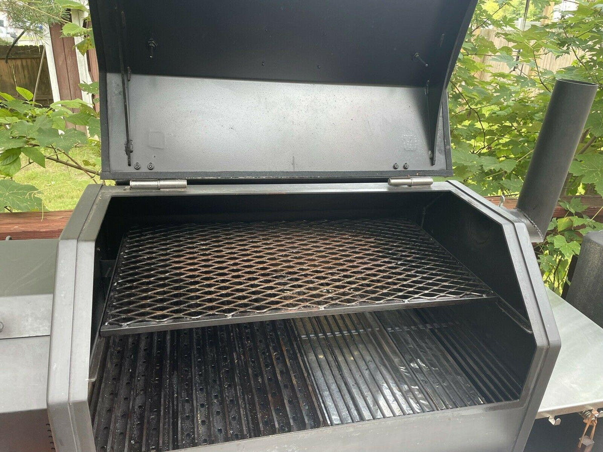 Yoder ys640 competition smoker Grill Extras $3700