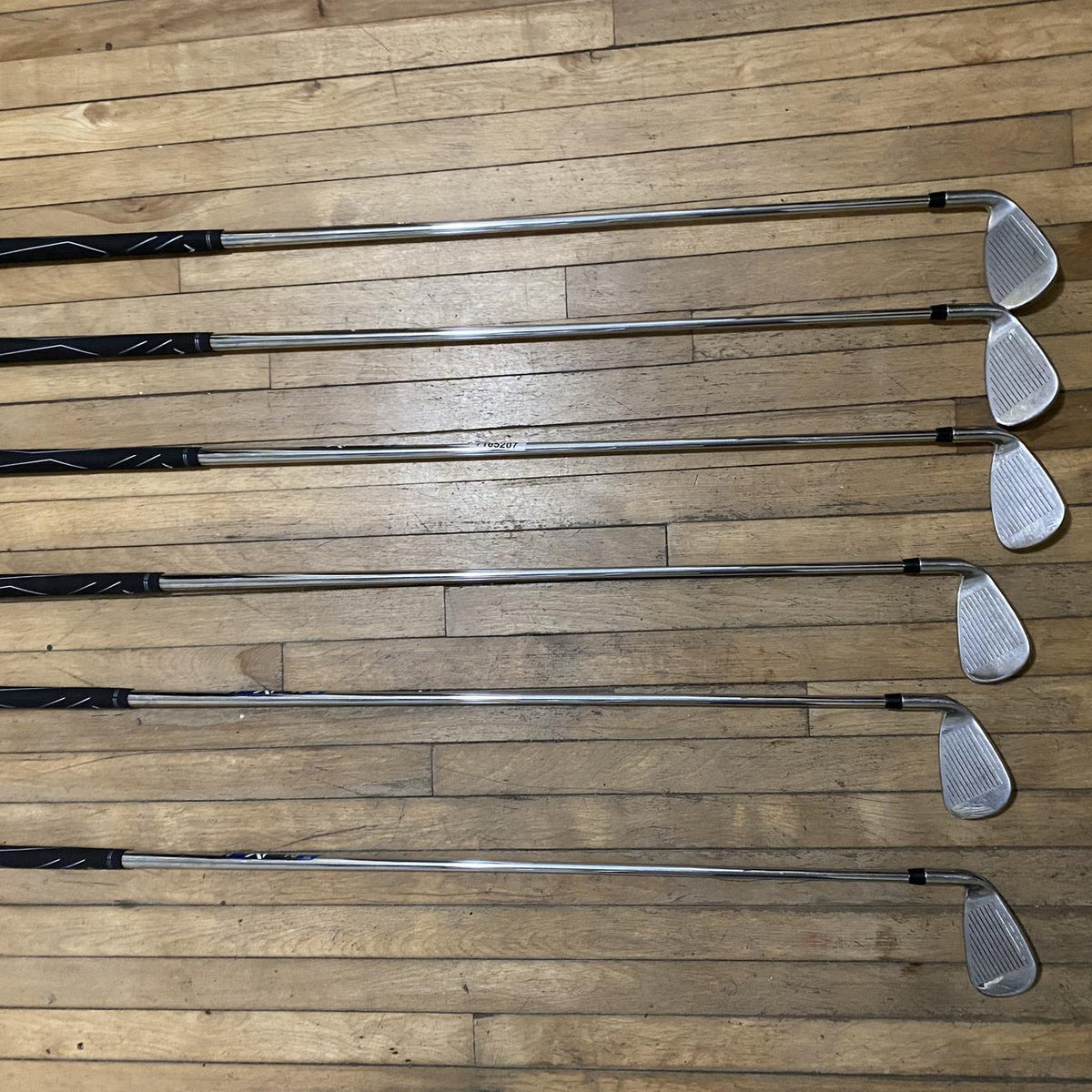 Men's Right Handed Regular Flex Steel Shaft Iron Set