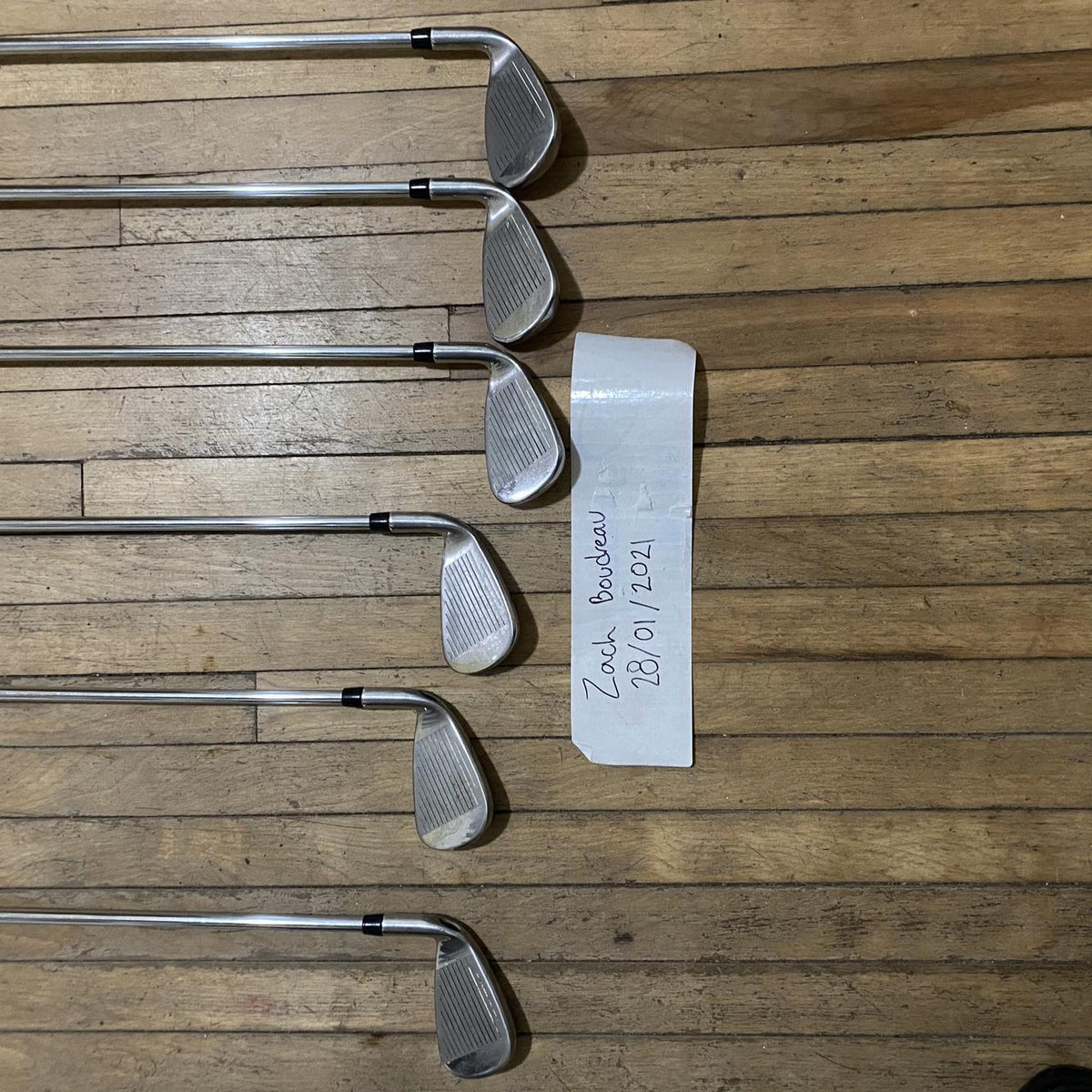 Men's Right Handed Regular Flex Steel Shaft Iron Set