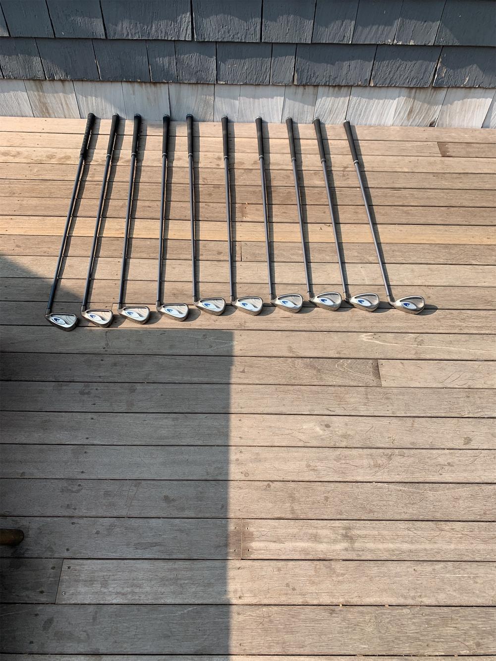 Men's Right Handed Halkwye 2 Stiff Flex Graphite Shaft Iron Set