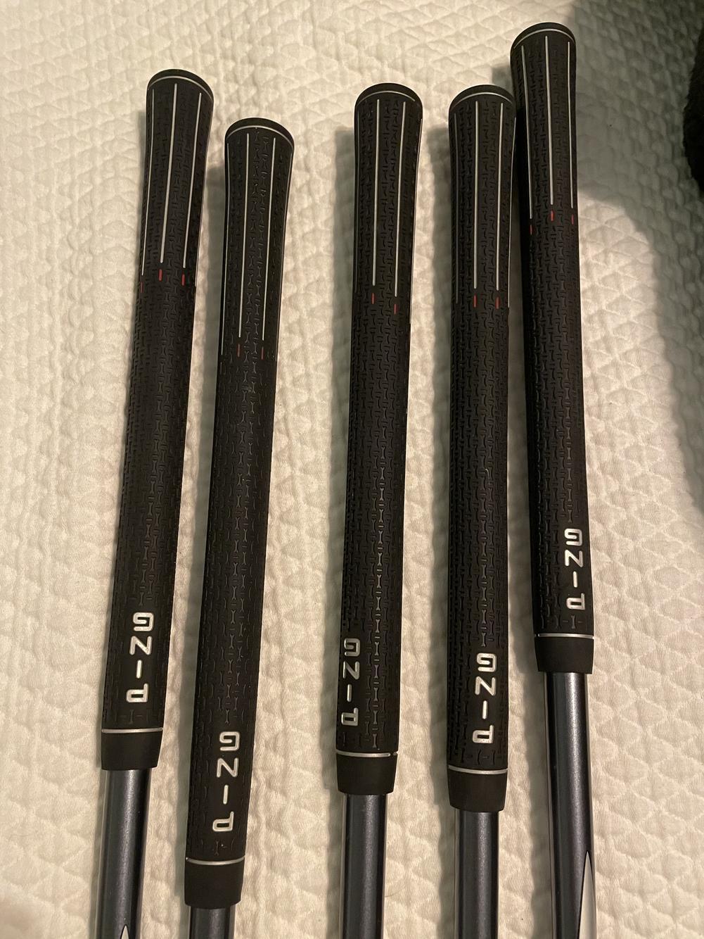 Used Men's Adams Right Handed Iron Set Regular Flex Graphite Shaft