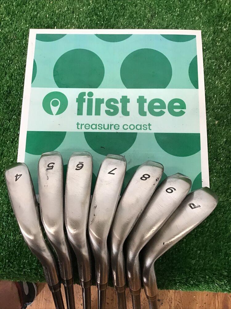 TaylorMade R7 Iron Set 4-PW With Regular Graphite Shafts
