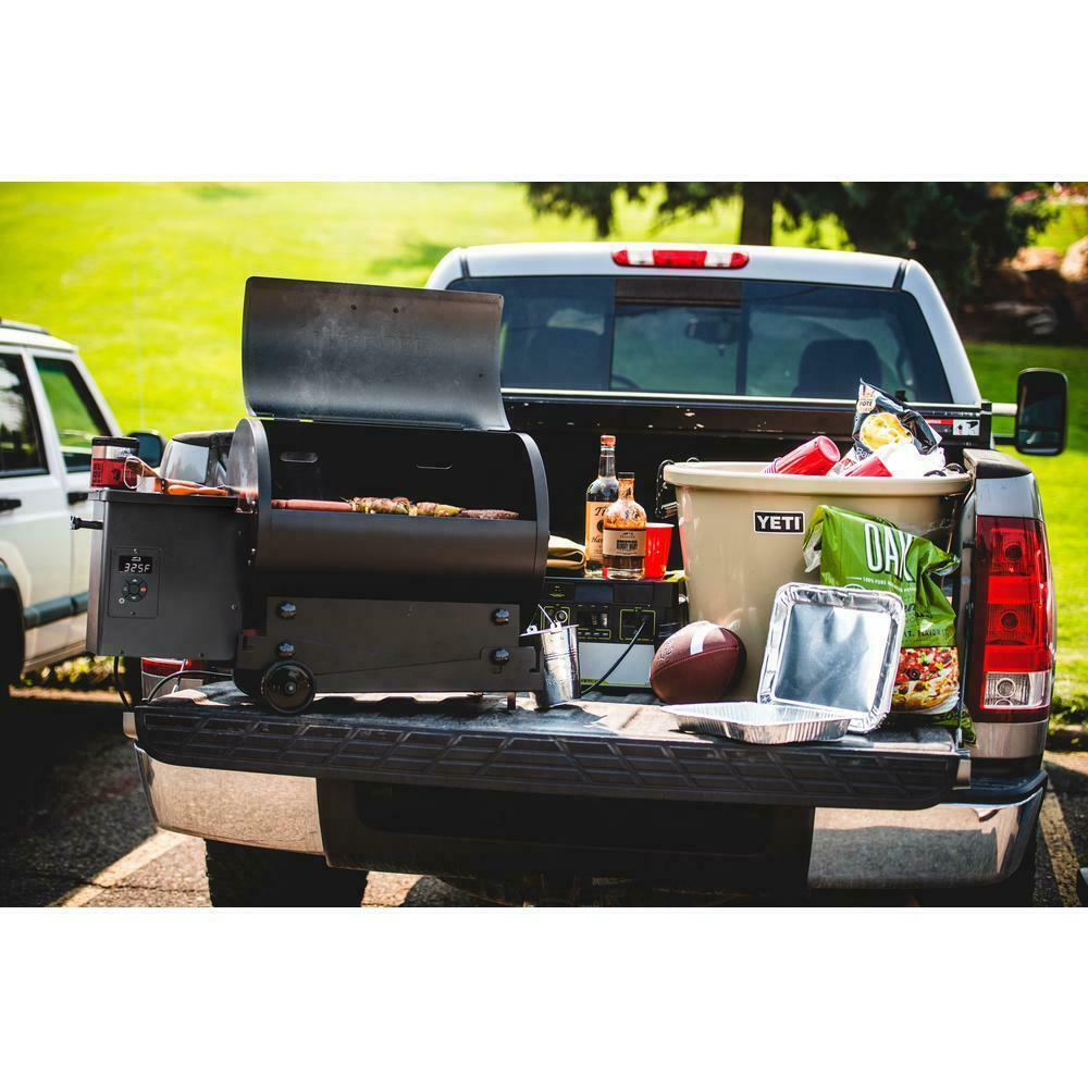 Traeger Outdoor Wood Pellet Grill Porcelain Coated Steel 2-Wheels Barrel Black