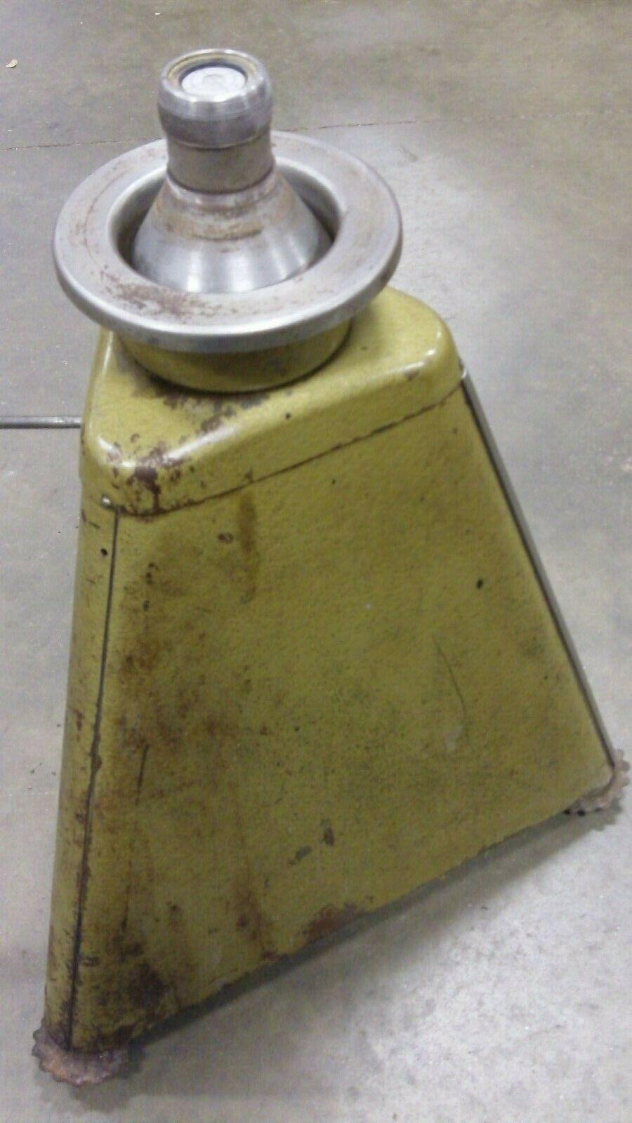 VINTAGE M-60 MICRO PRECISION WHEEL TIRE BALANCER Gas Service Station Garage