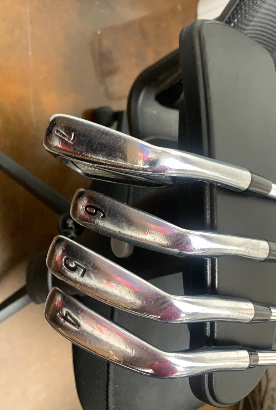 Titleist Used Right Handed Men's Stiff Flex Iron Set
